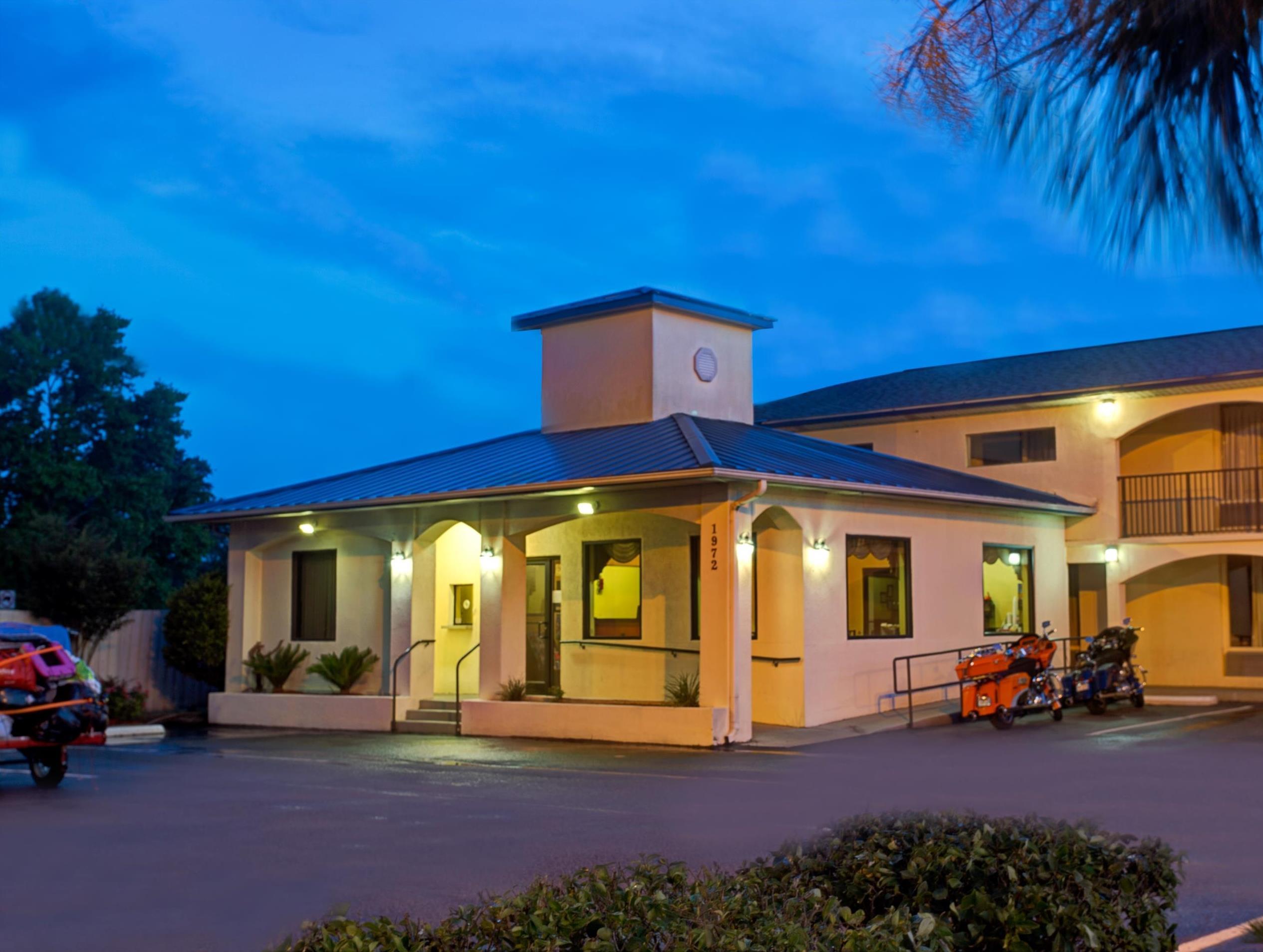 Hotel Super 8 By Wyndham Walterboro Exterior foto