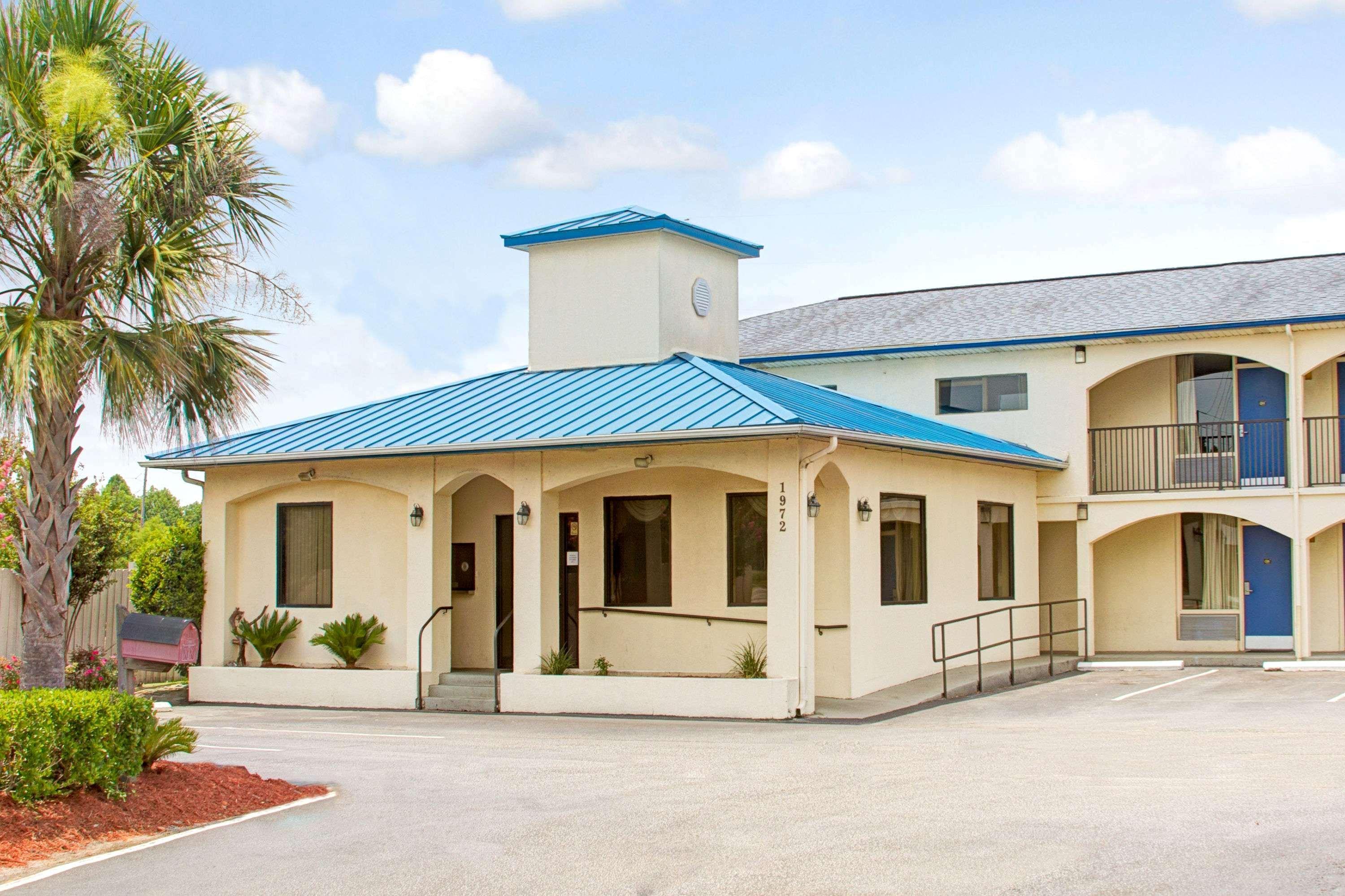 Hotel Super 8 By Wyndham Walterboro Exterior foto