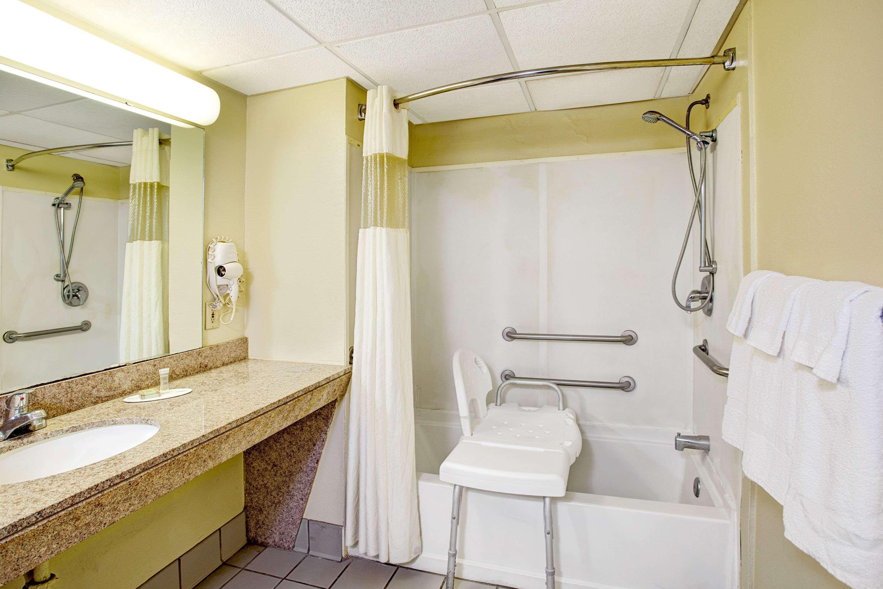 Hotel Super 8 By Wyndham Walterboro Exterior foto