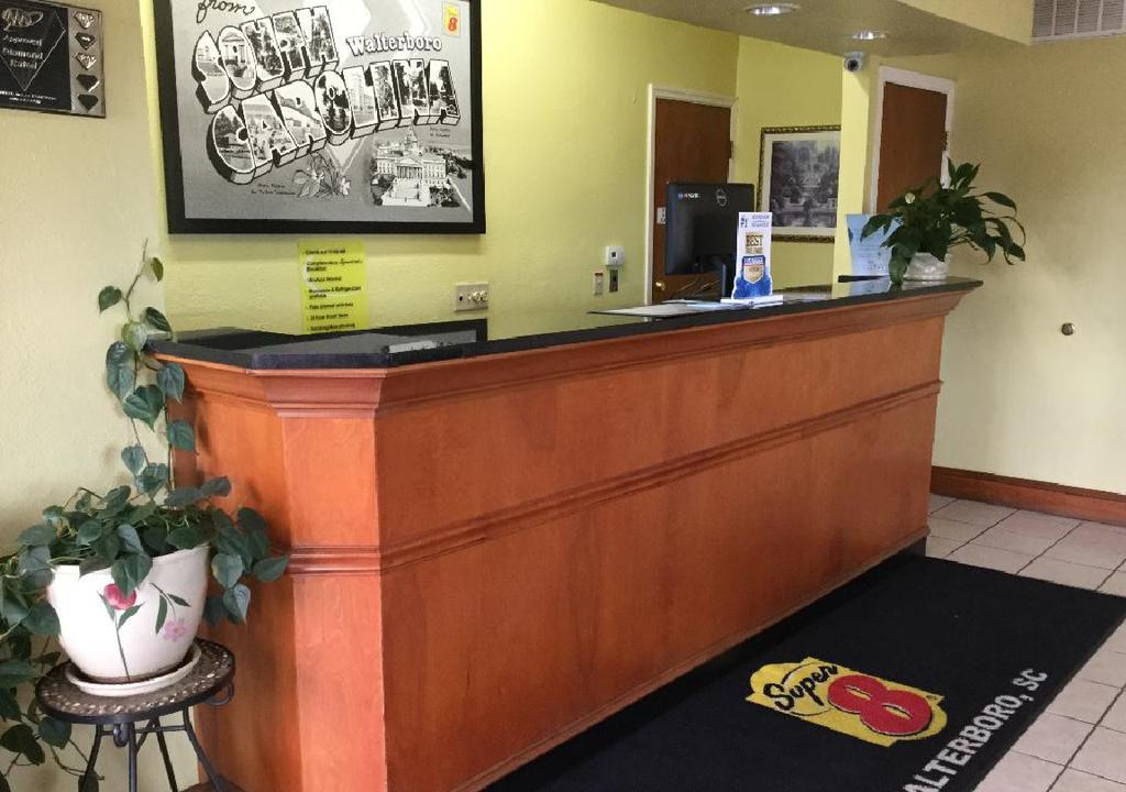 Hotel Super 8 By Wyndham Walterboro Exterior foto